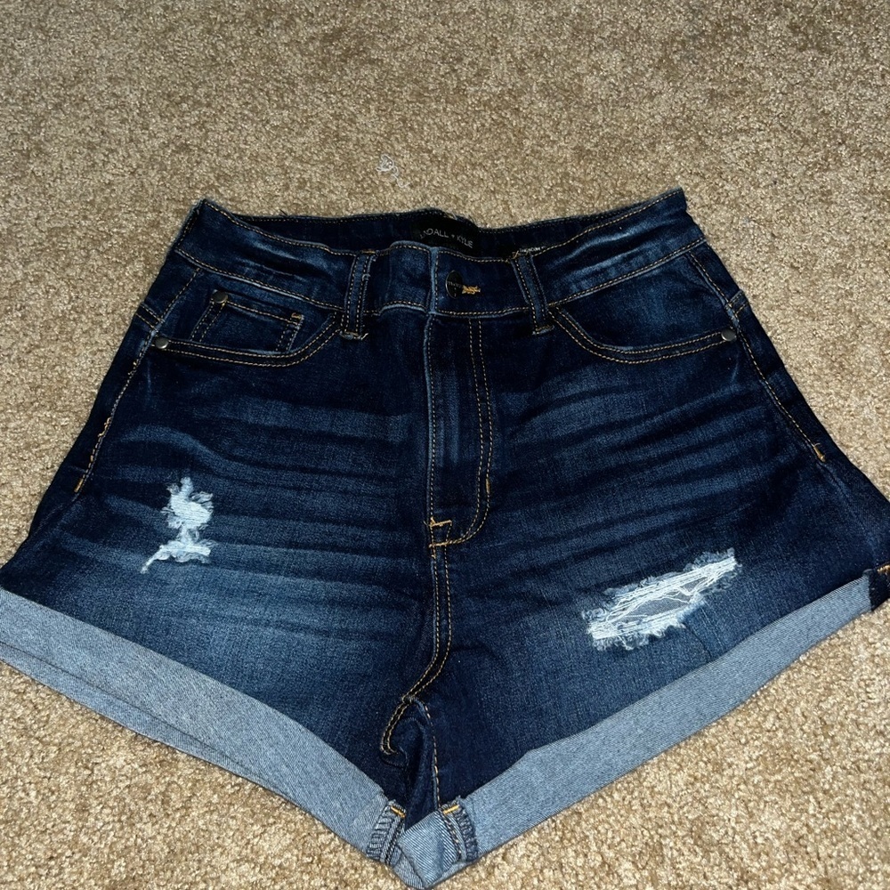Kendall and kylie mom short